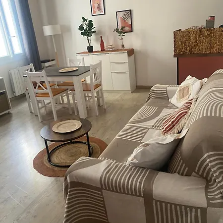 Apartment Laura ,coeur De Ville, Port Et Plages